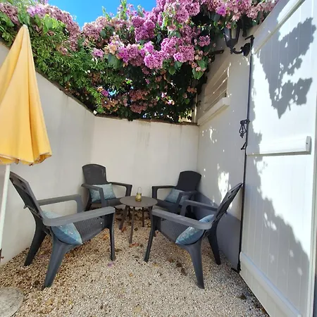 Hébergement de vacances Les De Nathalie: Corneille Et Rivals *